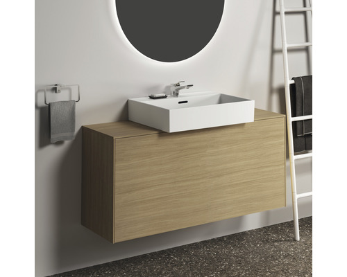 Salle de bains moderne avec meuble sous-lavabo, vasque à poser et porte-serviettes