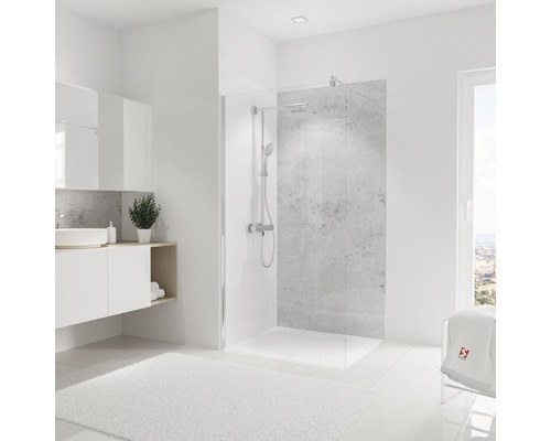 Salle de bains moderne avec cabine de douche en verre, lavabo et miroir