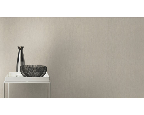 Tapete mit dezenter Struktur im Interieur