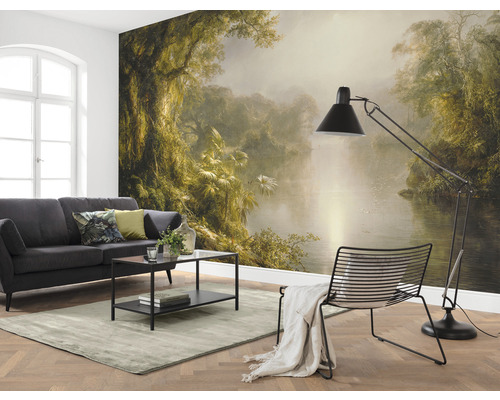 Salon avec papier peint photo, canapé, table, chaise et lampadaire