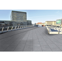 Revêtement de sol avec pavés dans un espace extérieur