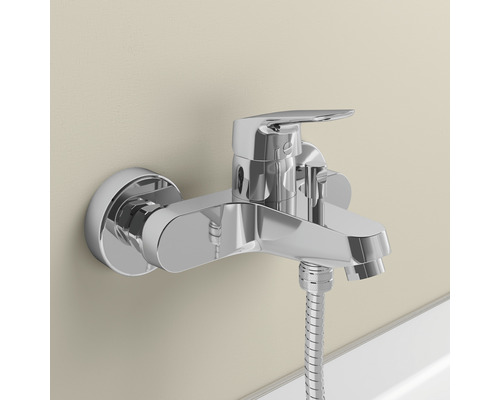 Robinet de baignoire mural avec flexible de douche