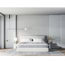 Schlafzimmer mit Bett, Nachttischen und Beleuchtung