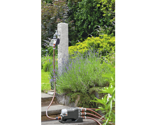 Arrosage automatique de jardin avec ordinateur d''arrosage et distribution
