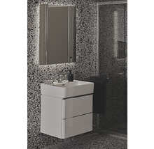 Modernes Badezimmer mit Waschbeckenunterschrank, Spiegel und Dusche