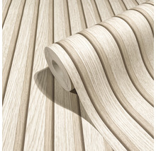 Tapetenrolle mit Holzoptik und Streifenmuster