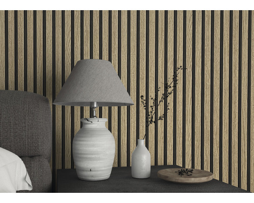 Décoration murale décorative avec panneaux de bois dans la chambre avec lampe et table de chevet