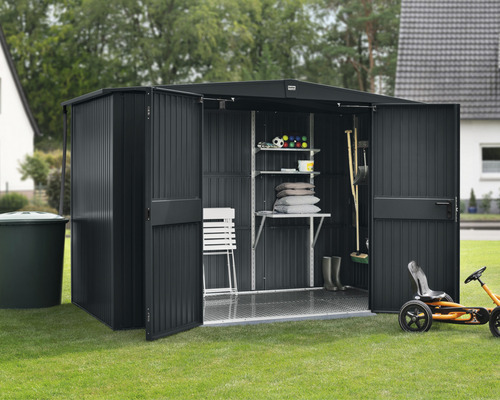 Abri de jardin en métal avec portes ouvertes et outils de jardinage à l''intérieur