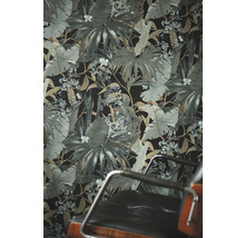 Tapete mit tropischem Pflanzenmuster und Blättern