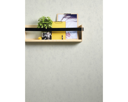 Wandregal mit Pflanze, Klemmbrettern und Dekoration zur Wandmontage