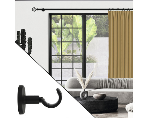Salon avec tringle à rideaux, rideau et crochets de rideaux