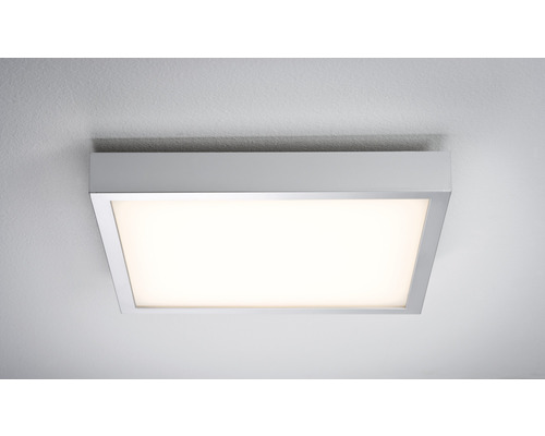 Quadratische Deckenleuchte mit silberfarbenem Rahmen an der Decke