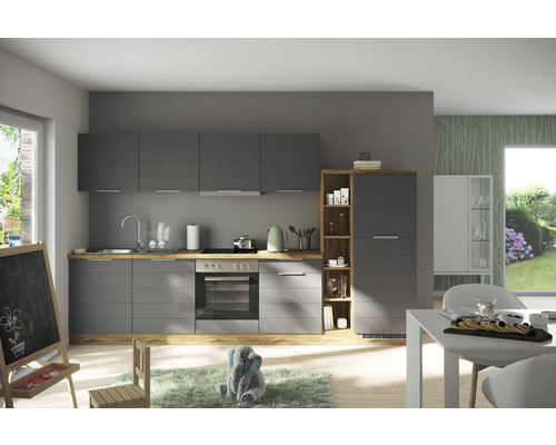 Cuisine moderne avec armoires grises et plan de travail en bois.