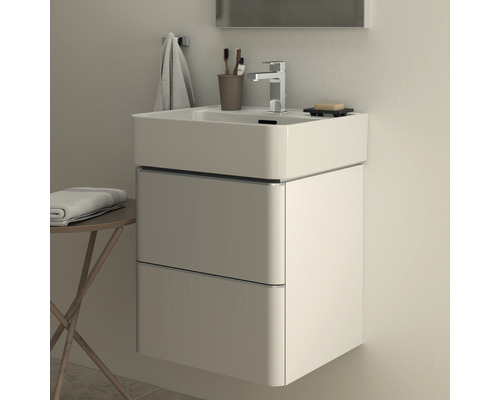 Meuble sous-vasque avec deux tiroirs dans la salle de bain