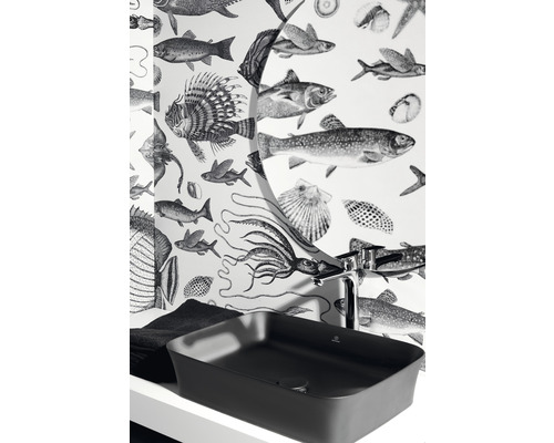 Lavabo de salle de bains moderne avec papier peint poissons et coquillages