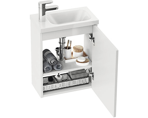 Meuble sous-lavabo avec lavabo, ouvert avec serviettes et accessoires de salle de bain