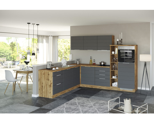 Cuisine moderne avec armoires grises et éléments en bois, comprenant une table à manger et des chaises