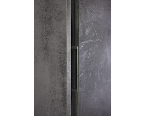 Detailaufnahme einer Schiebetür mit Griff