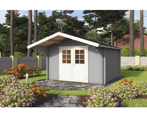 Abri de jardin Outdoor Life Viljandi 34 avec auvent 339,7 x 445 cm gris clair Abri de jardin en bois gris avec double porte devant un paysage de jardin