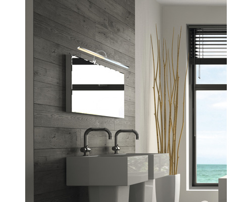 Salle de bain moderne avec double vasque, miroir et éclairage