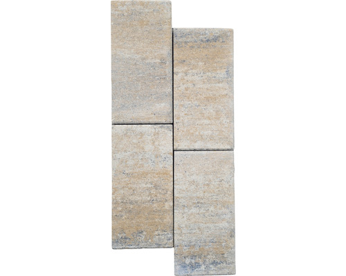 Quatre pavés en pierre