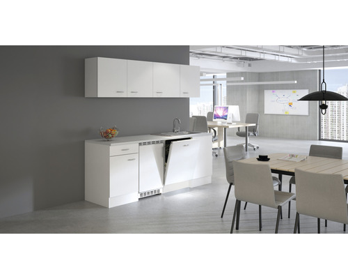 Environnement de bureau lumineux avec kitchenette, lave-vaisselle et table de réunion.