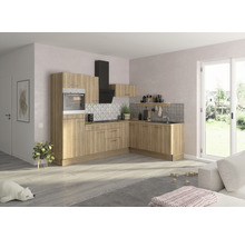 Cuisine claire avec kitchenette, hotte aspirante et four intégré