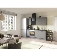 Cuisine lumineuse avec table à manger et kitchenette