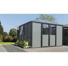 Pavillon de jardin avec fenêtres et porte double sur une terrasse