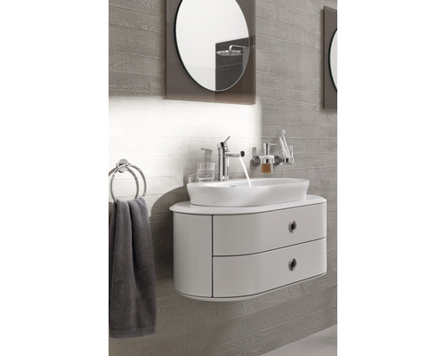 Salle de bain moderne avec meuble sous-vasque, vasque à poser et miroir