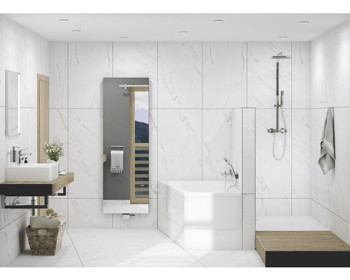 Modernes Badezimmer mit Badewanne, Dusche, Waschbecken und Spiegel