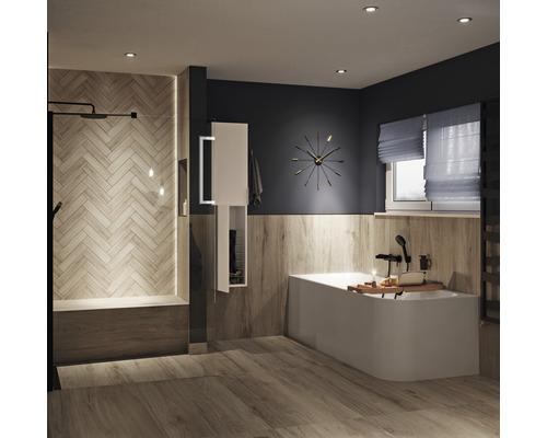 Salle de bains moderne avec baignoire, douche et lavabo