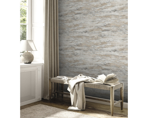 Vue d''une pièce avec papier peint à motifs, banc et fenêtre