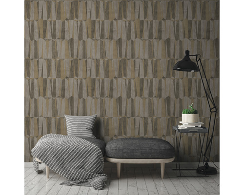 Vue d''une pièce avec papier peint à motifs, siège et lampadaire