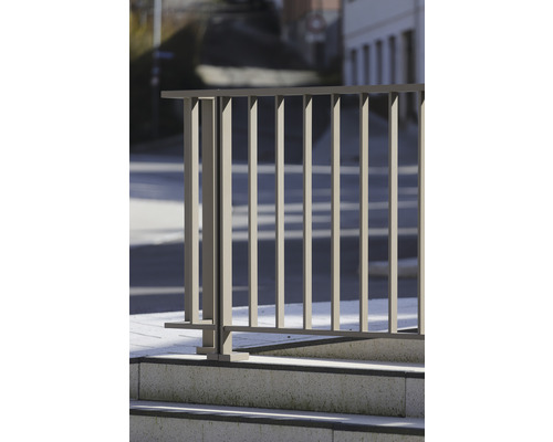 Garde-corps sur un escalier à l''extérieur