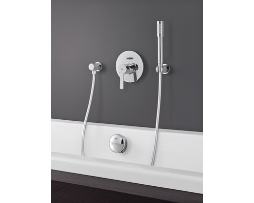 Aufputz Badewannenarmatur mit Handbrause und Grohe Logo