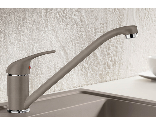 Robinet de cuisine avec bec haut et mitigeur monocommande