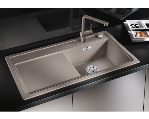 Évier avec égouttoir et mitigeur