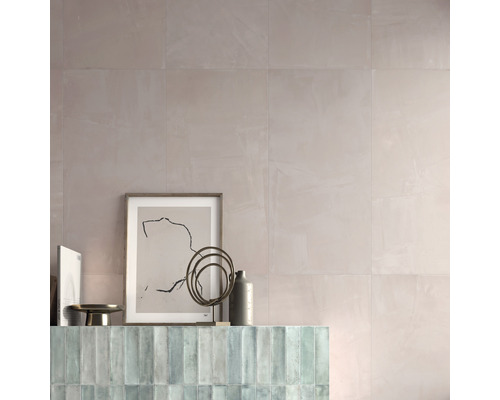 Décoration murale avec des carreaux de céramique à l''intérieur avec des décorations