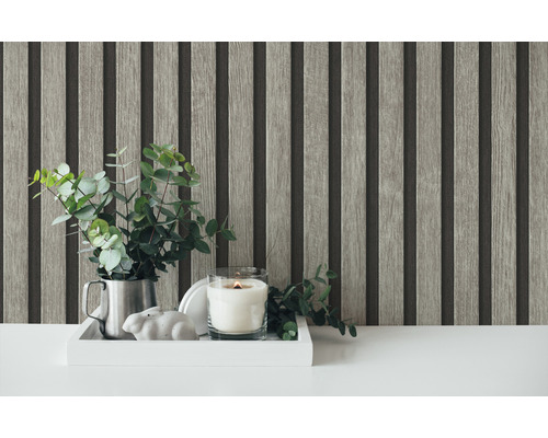 Papier peint décoratif à panneaux de bois avec bougie et eucalyptus sur plateau