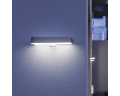 Wandleuchte aus Metall mit LED-Beleuchtung