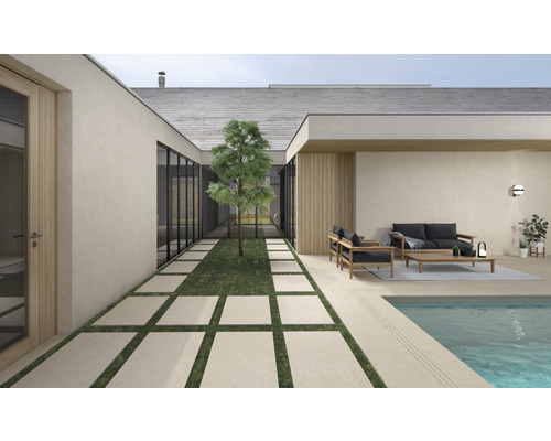 Aussenbereich mit Steinplattenweg, Baum, Sitzgruppe und Pool