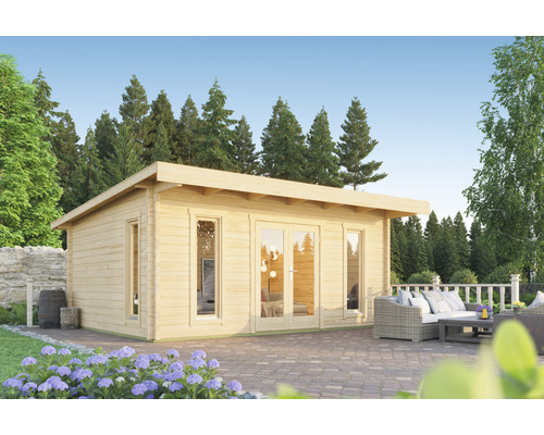 Gartenhaus Outdoor Life Barbados 5 Platin inkl. Fussboden 579 x 509 cm natur Gartenszene mit Blockhaus und Gartenmöbeln auf Terrasse