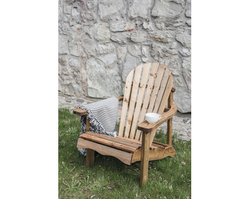 Chaise de jardin Adirondack couleur bois avec couverture et tasse