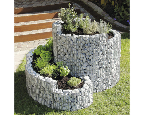 Spirale à herbes aromatiques bellissa gabions Grünkraut 140 x 110 x 80 cm Jardinière en spirale à herbes aromatiques en gabion avec plantes sur une pelouse