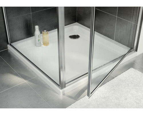 Duschkabine mit Duschwanne im Badezimmer