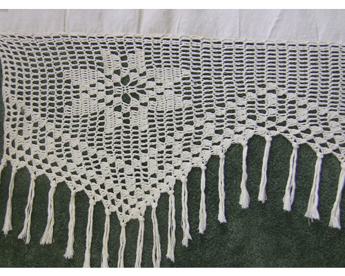 Napperon crocheté avec des franges