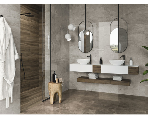 Feinsteinzeug Wand- und Bodenfliese Wells moka matt 60x60x0.95 cm Helles Badezimmer mit Dusche, Waschtisch mit zwei Waschbecken und Spiegeln