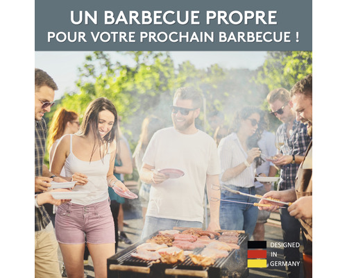 Eine Gruppe von Menschen grillt im Freien mit dem Hinweis entworfen in Deutschland.