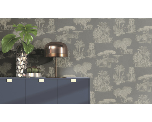 Ambiance d''habitation décorative avec papier peint, commode, lampe et plantes